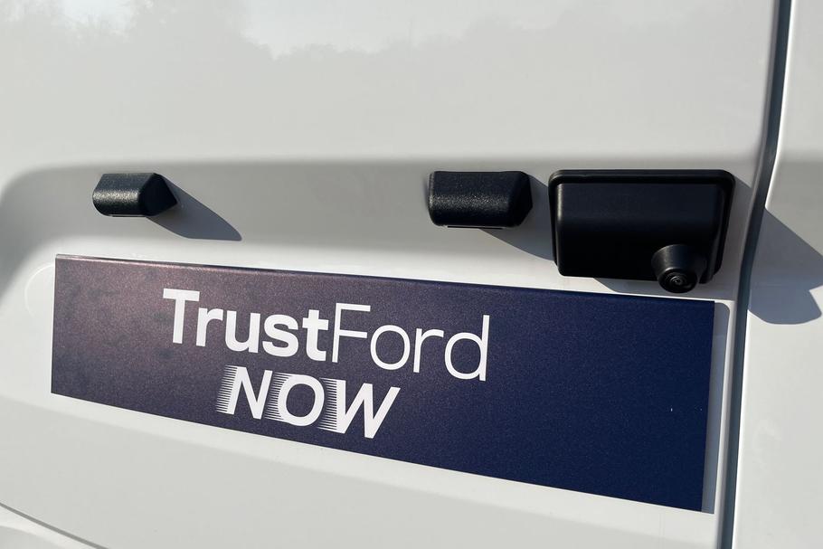Used FORD TRANSIT CUSTOM MM75UAT 16