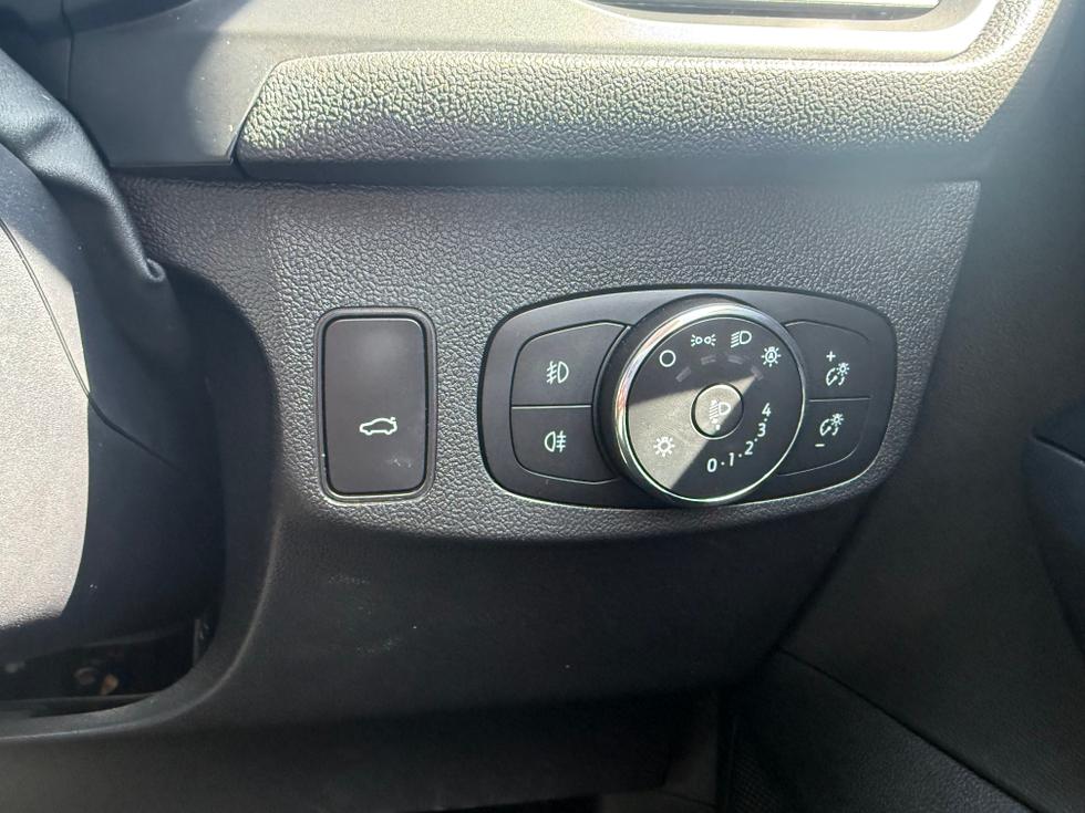 Ford Focus Photo 32eeec18-d6bb-43a7-ac82-c0be4e0c399c.jpeg