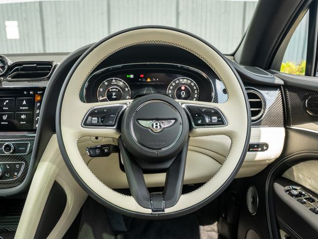 BENTLEY Bentayga Photo 30