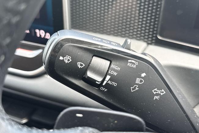 VOLKSWAGEN Tiguan Photo 28