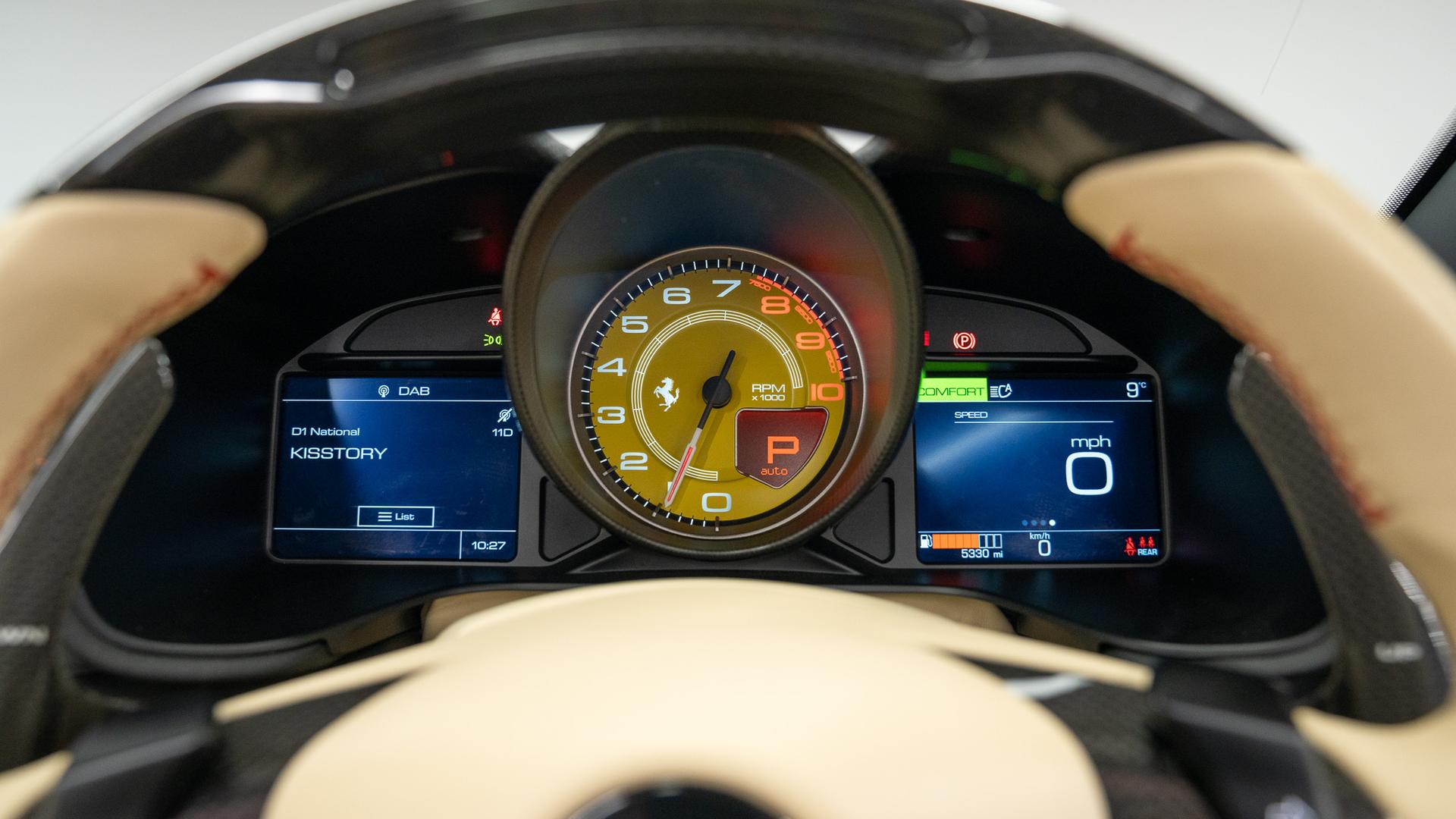Ferrari Portofino Photo 3332f6eb-6c1e-4cf7-b18a-ad316215f5a6.jpg