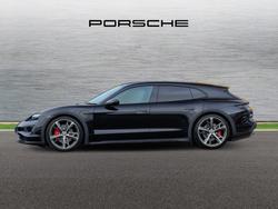 PORSCHE Taycan Photo 5