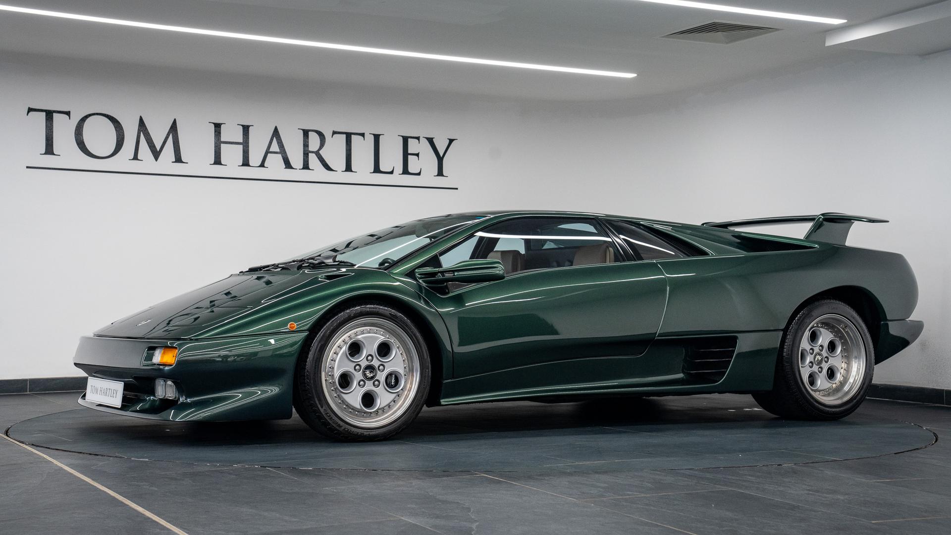 LAMBORGHINI Diablo Photo 3338454e-6de5-4430-8aa7-02acd964ac7c.jpg