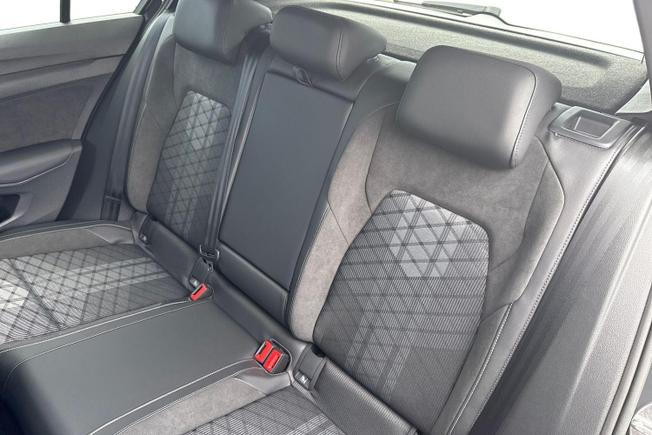 VOLKSWAGEN Golf Photo 11