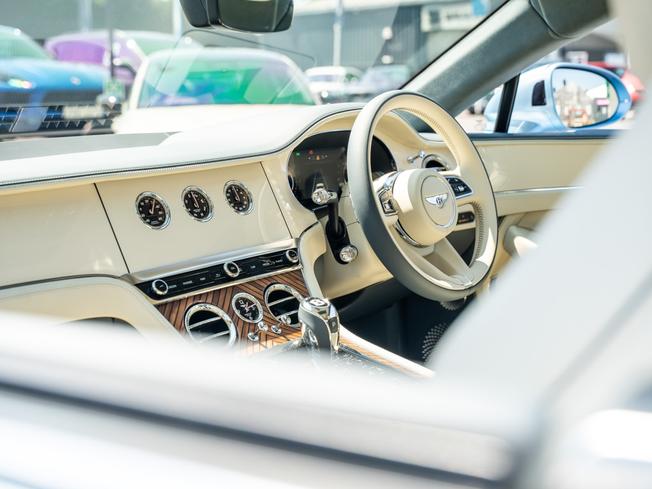 BENTLEY Continental GT  Photo 12