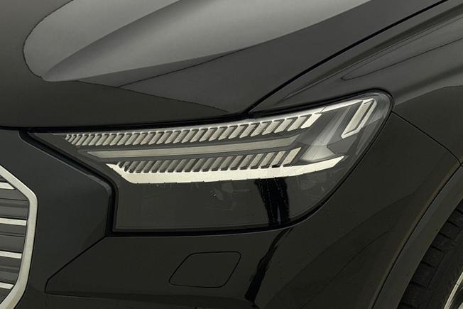 AUDI  Q4 Photo 19
