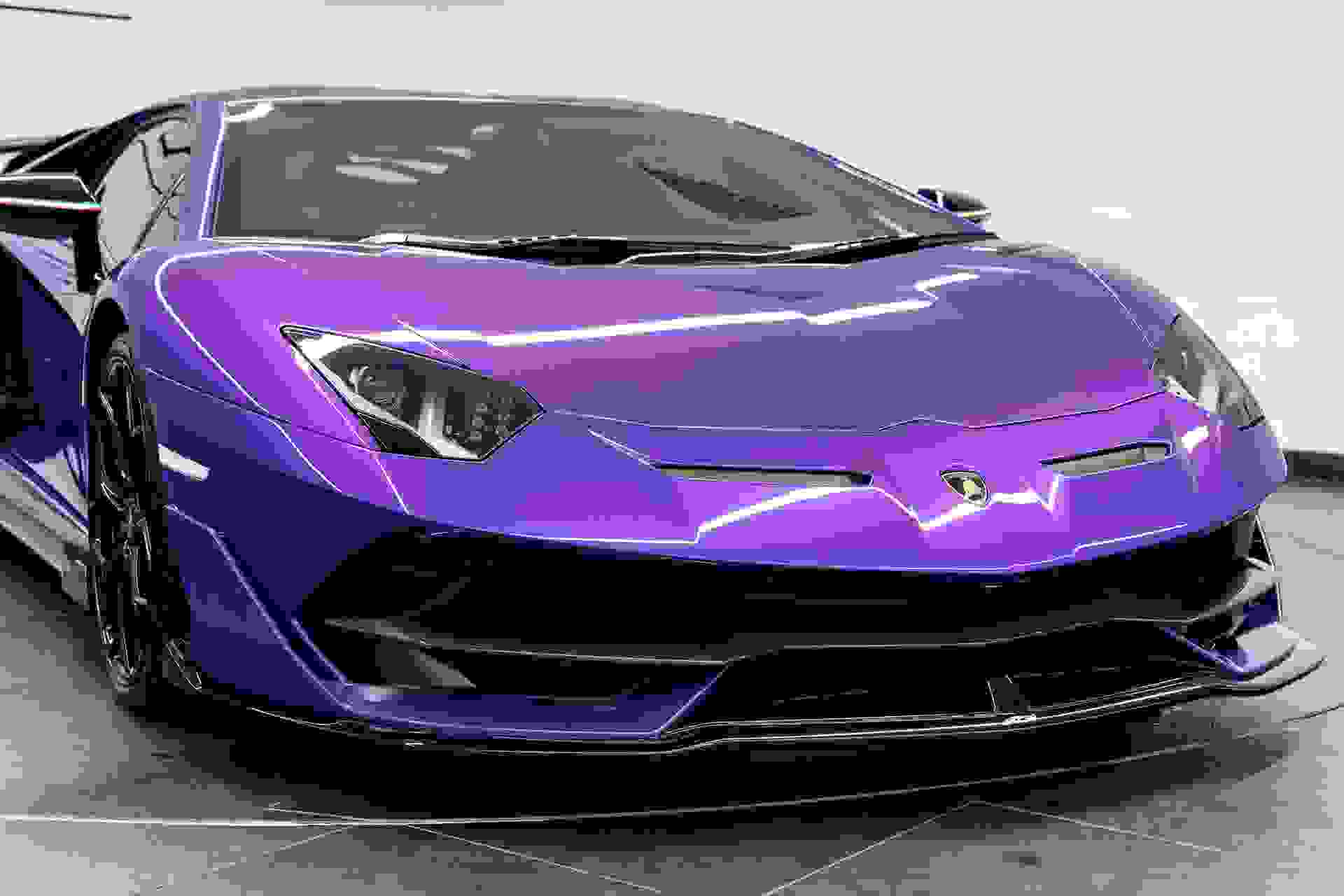 Lamborghini AVENTADOR Photo 334ddfea-1857-4a67-b4f7-3c68d3627392.jpg