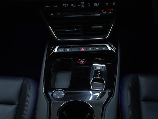 Audi e-tron GT Photo 334efe83-47b0-4c96-a1da-70838a7ebacb.jpg