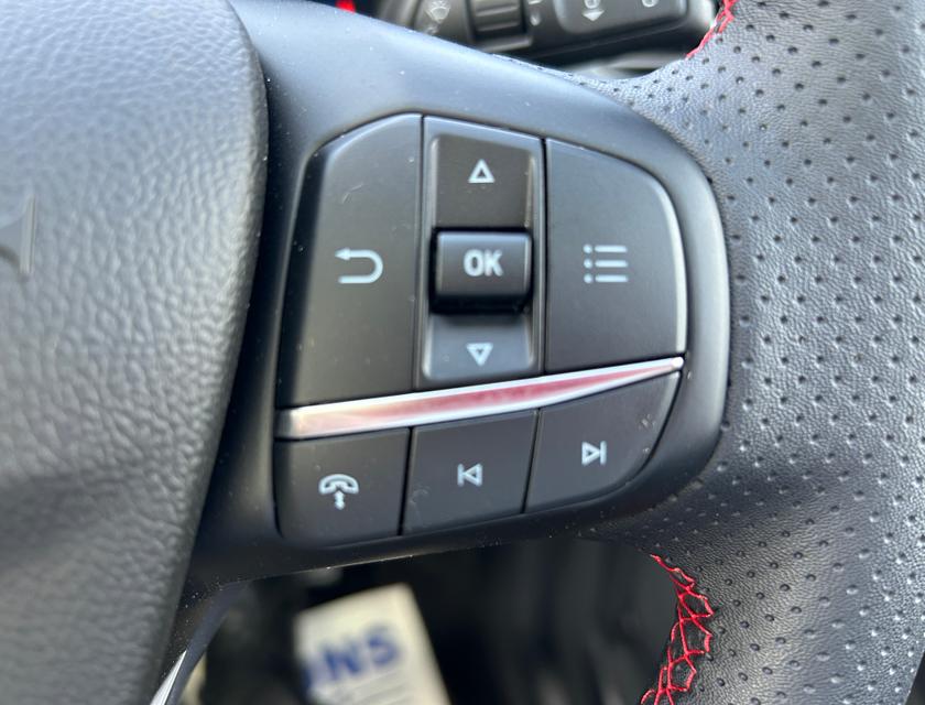 Ford Kuga Photo 335398d6-dd1a-4895-a39f-10c4b3c7fcdf.jpg