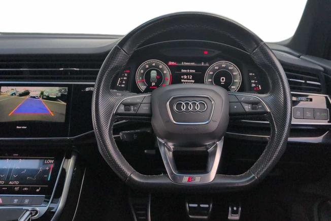 AUDI Q7 Photo 11