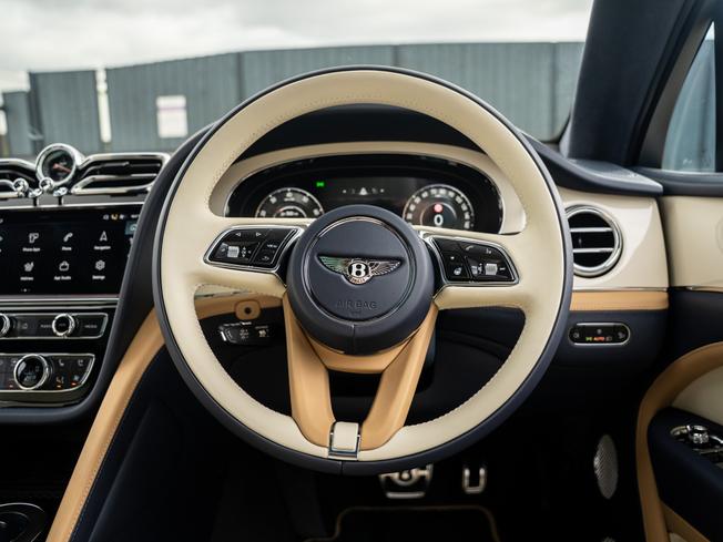 BENTLEY Bentayga  Photo 18