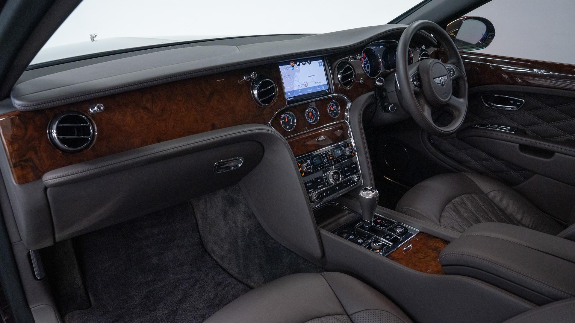 Bentley Mulsanne Photo 338fa47f-f2d9-4abe-b0da-238636df4eaa.jpg