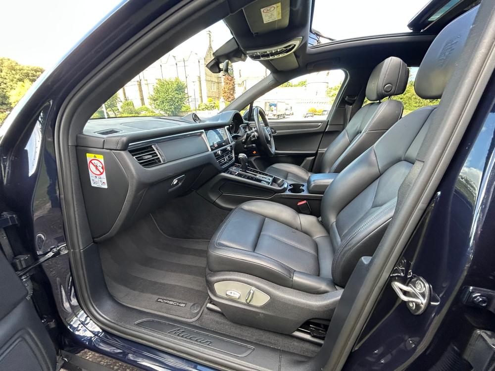 Used Porsche Macan RA71BBJ 33