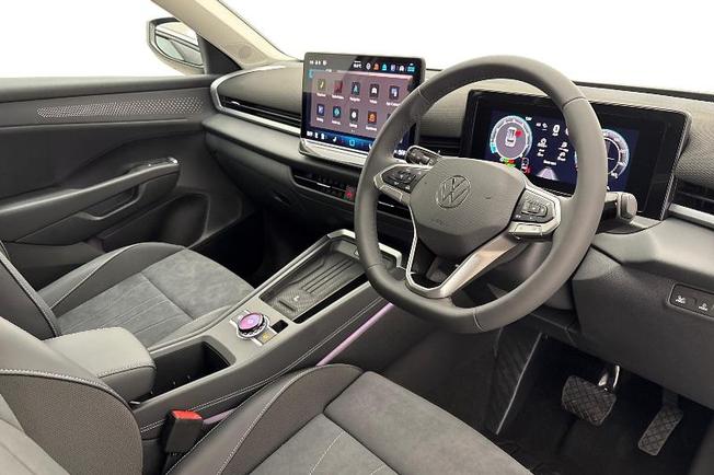 VOLKSWAGEN T-Roc Photo 6