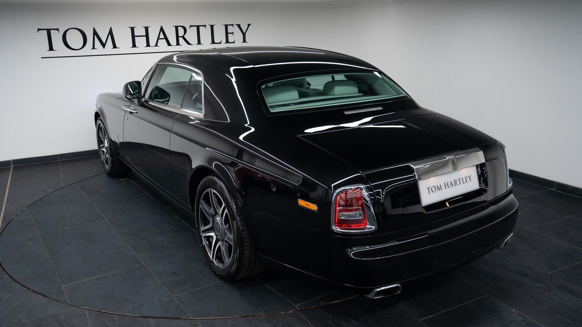Rolls-Royce Phantom Photo 339bf8ae-5409-4129-a379-d8e509f85322.jpg
