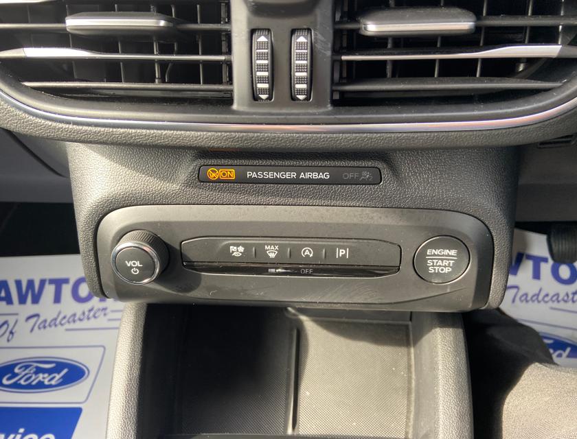 Ford Focus Photo 339f3440-4620-4edd-9d4b-722cdac60dd2.jpg