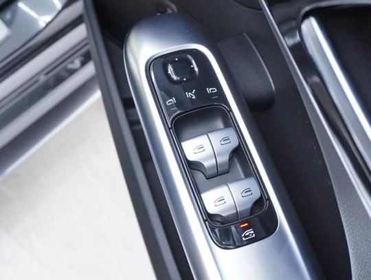 Mercedes-Benz C Class Photo 339f4506-b48b-40a3-bc9e-98e5a720d37d.jpg