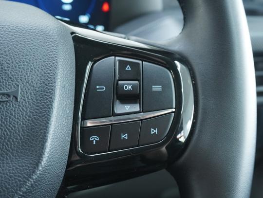 Ford Transit Custom Photo 33a668fe-923f-4fd9-8594-224e01ebd9dd.jpg