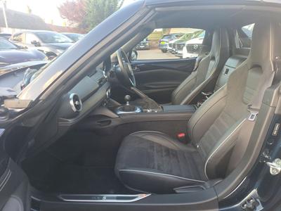 Mazda MX-5 RF Photo 12