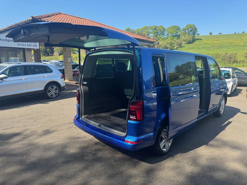 Volkswagen Transporter Shuttle Photo 33c8594c-faaf-4540-9fe6-7e53cd2d9f8b.jpg