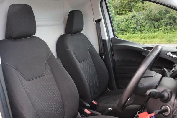 Used Ford TRANSIT COURIER EU68OPT 9