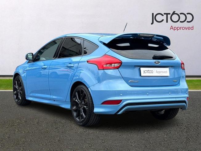 FORD Focus Photo 3