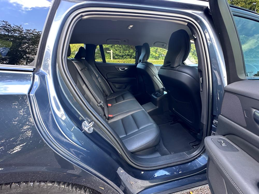 Used Volvo V60 CP72VMO 35