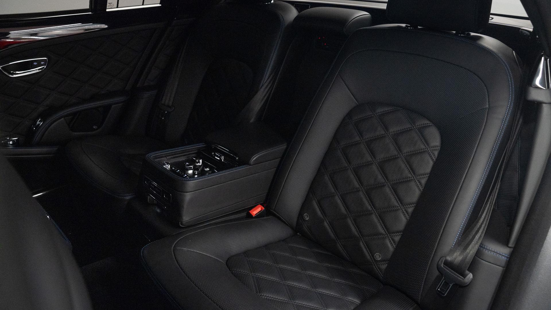 Bentley Mulsanne Photo 33f0b5ae-5b1e-439b-9fd5-54f70bb90cb9.jpg
