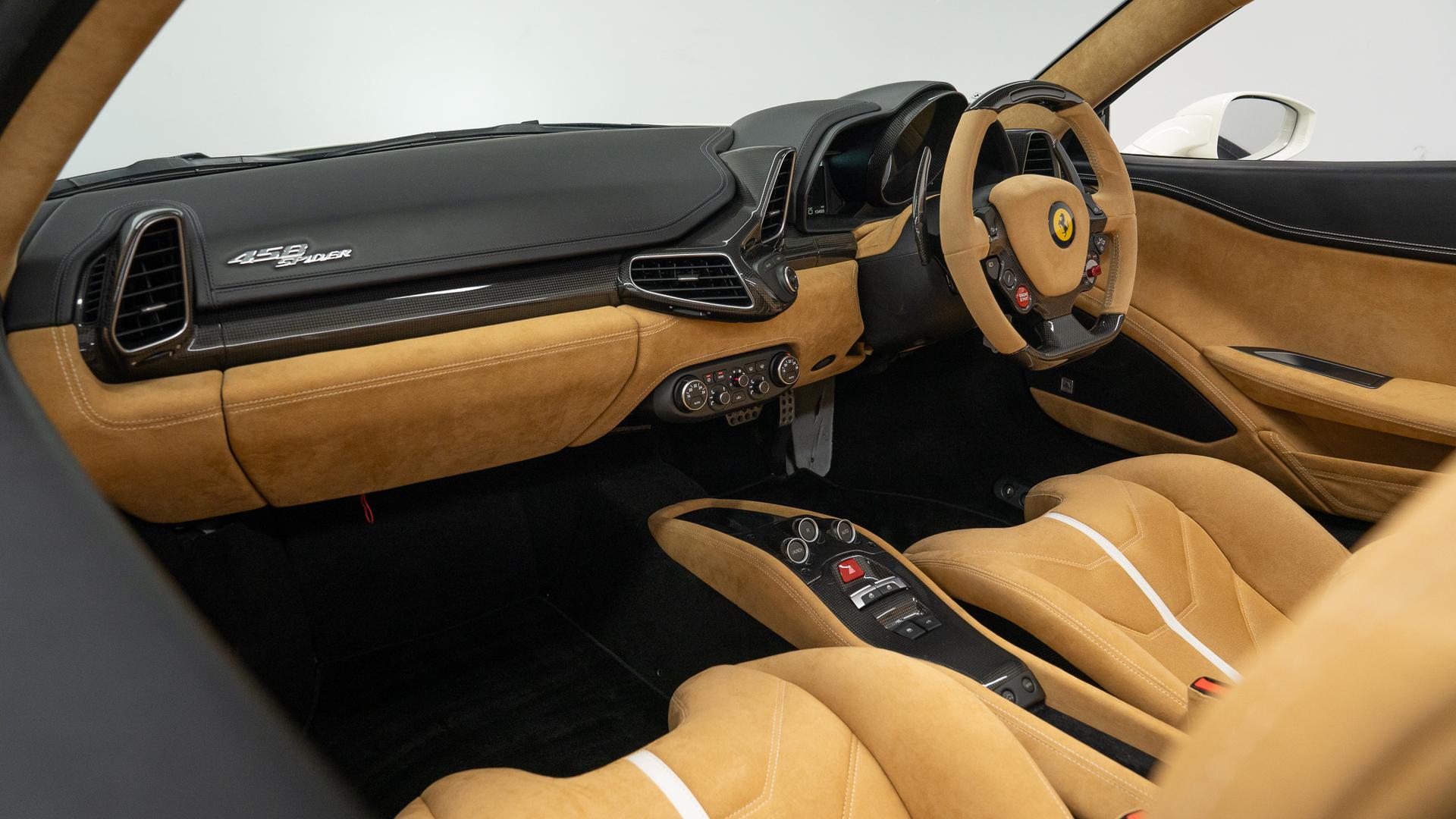 Ferrari 458 Photo 33f30403-b76f-4e82-b9fd-c8b413a2bbc4.jpg