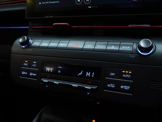 Hyundai KONA Photo 33fb4b74-ba0d-4c01-8e41-83687459a106.jpg
