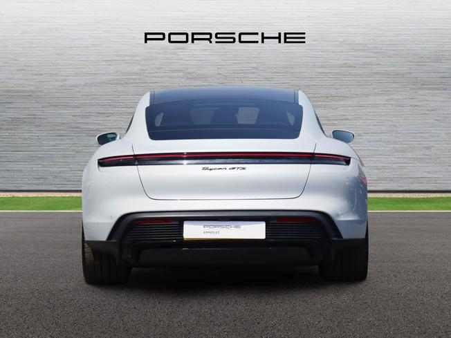 PORSCHE Taycan Photo 6
