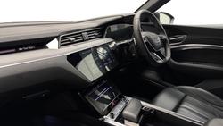 AUDI Q8 e-tron Photo 2