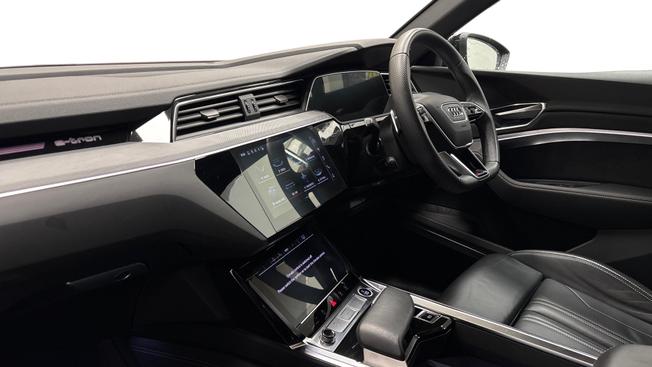 AUDI Q8 e-tron Photo 2