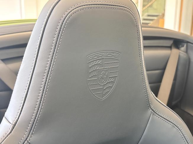 PORSCHE 911 Photo 23