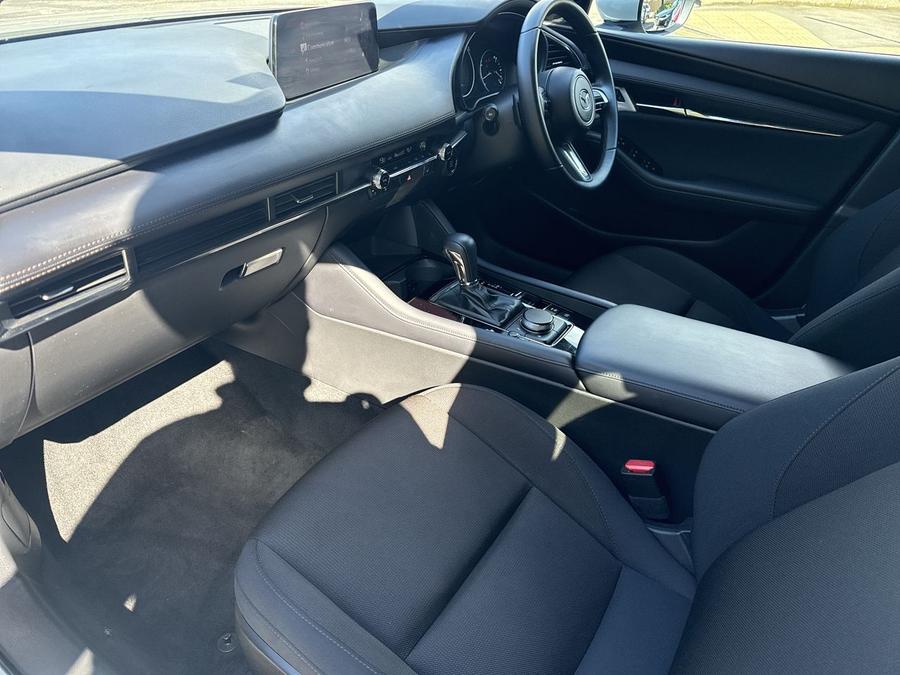 Mazda Mazda3 Photo 3436a8b8-f6bb-4ee6-ad47-4d22d53b74ae.jpg