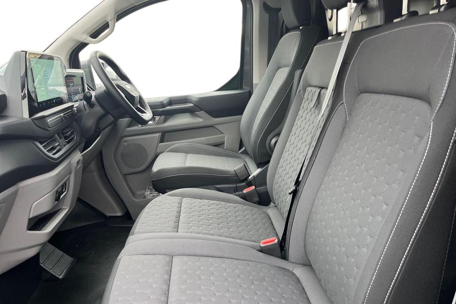 Ford TRANSIT CUSTOM Photo 34446f53-1a77-4f57-ad43-2435afb210b5.jpg