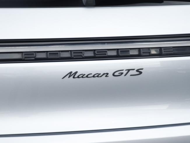 PORSCHE Macan Photo 12