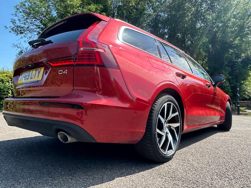 Used Volvo V60 KP69LTY 9