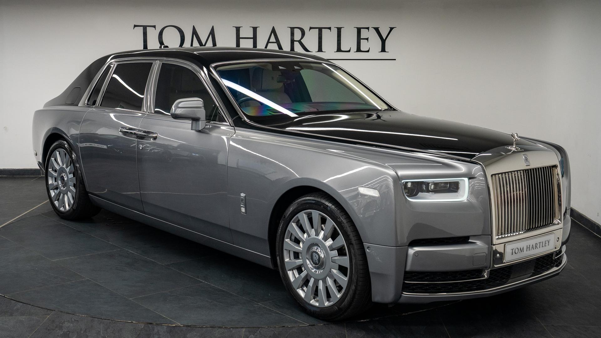 Rolls-Royce Phantom Photo 34750046-c1af-43b2-8047-b2d1583923cd.jpg