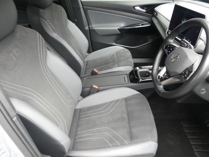 Volkswagen ID.4 Photo 34946280-a82a-400c-94c5-a1b98f1c6307.jpg
