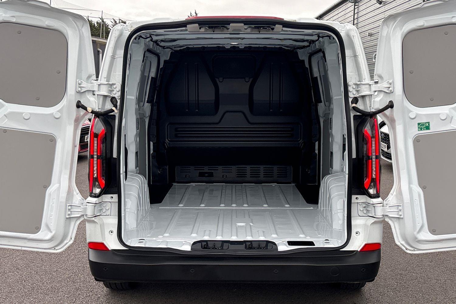 Ford E-TRANSIT CUSTOM Photo 5