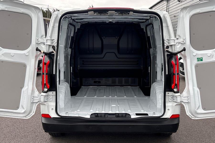 Ford E-TRANSIT CUSTOM Photo 349ba883-7990-4326-96b1-02b24bd0f9ad.jpg