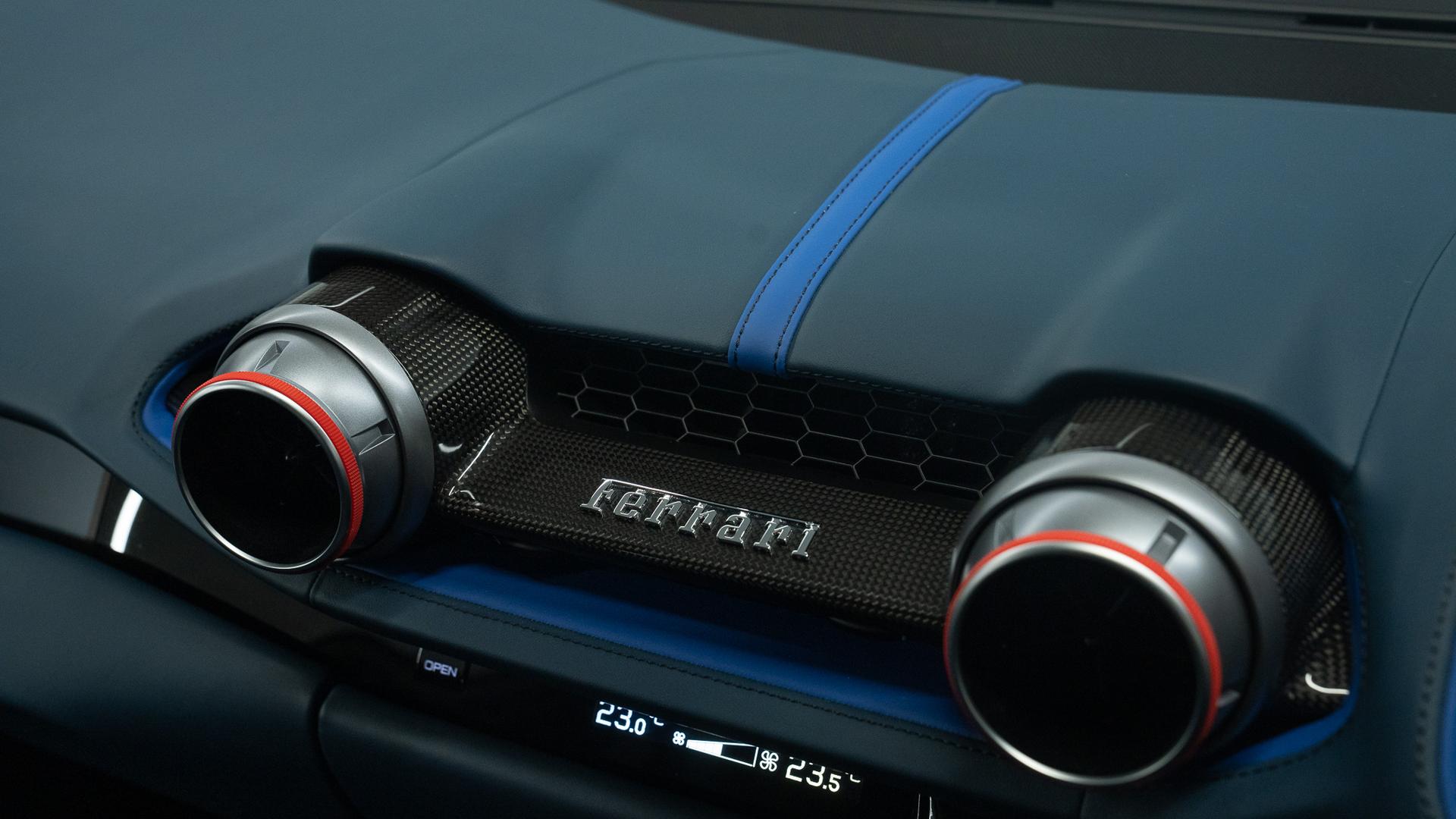Ferrari 812 Photo 34a3d80d-314b-4ca2-b0ea-77b31b4ee0d5.jpg