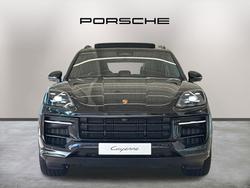 Porsche Cayenne Photo 2