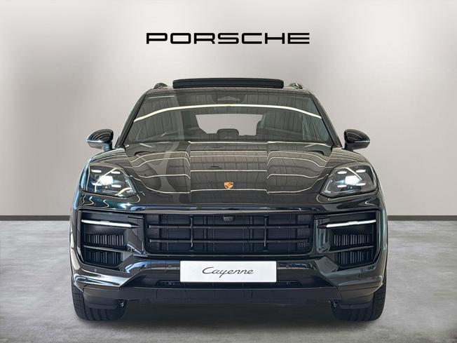 Porsche Cayenne Photo 2