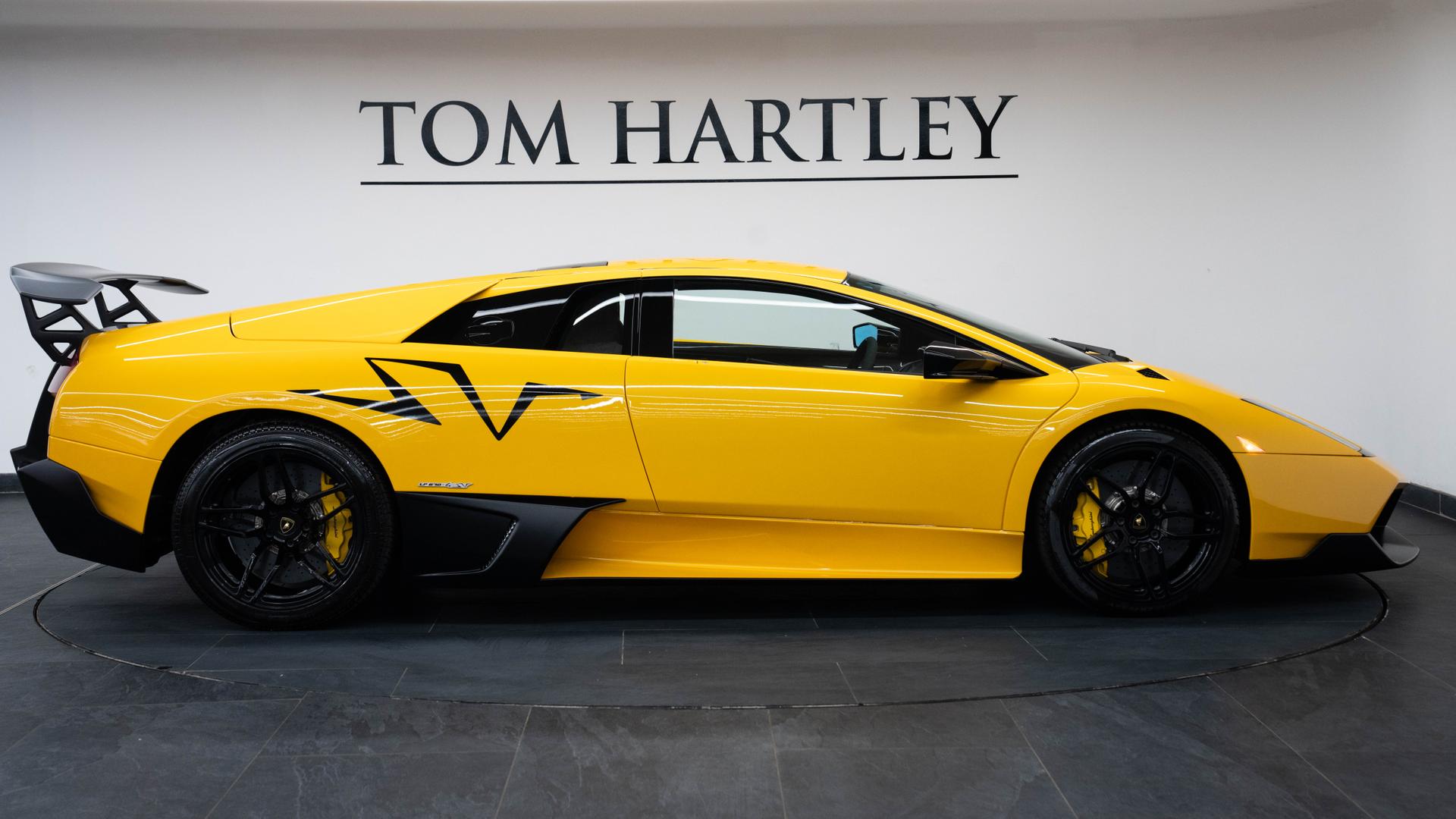 LAMBORGHINI Murcielago Photo 34c390cb-36c2-4e1e-8c56-360d19c4744f.jpg