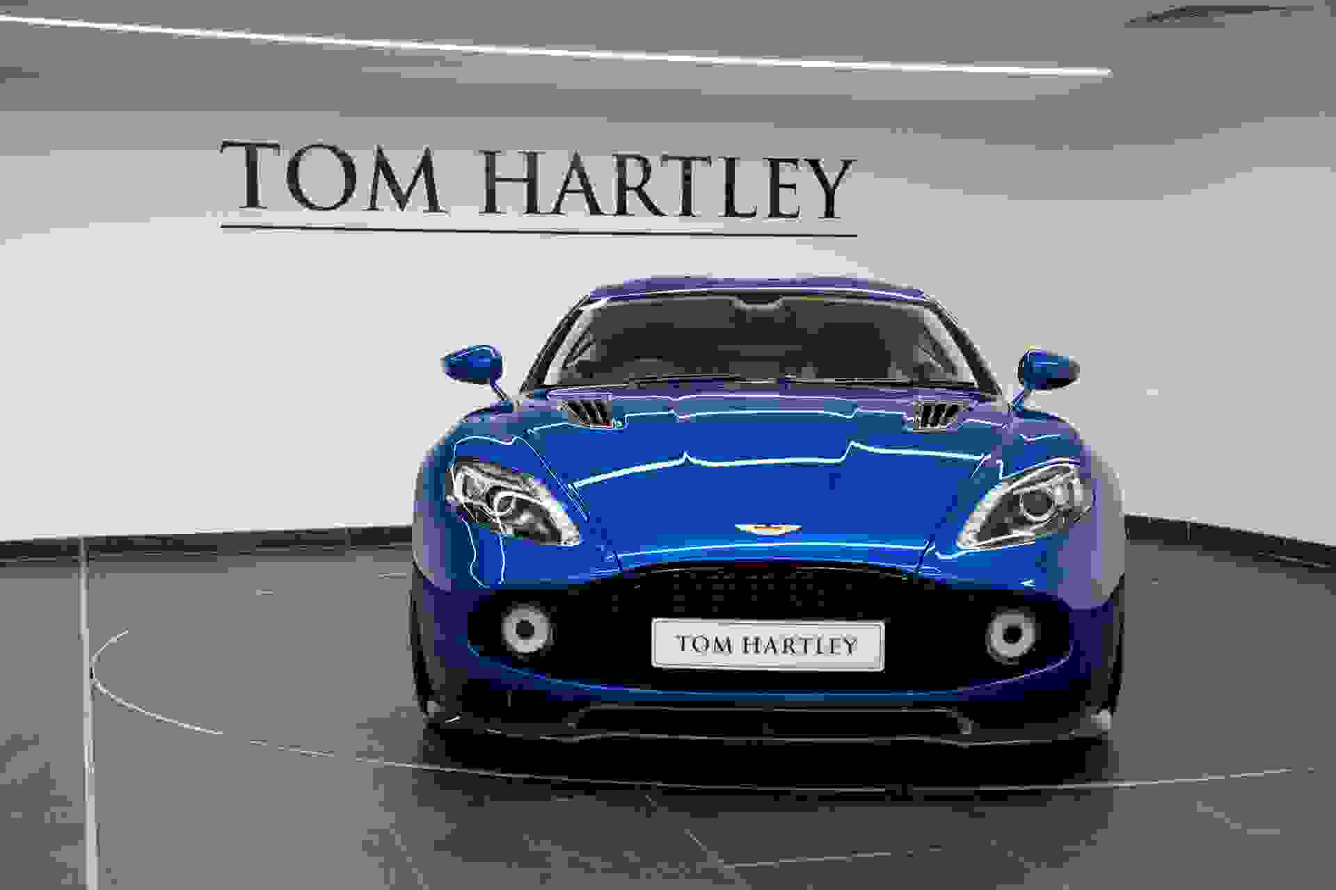 Aston Martin VANQUISH Photo 34dba94c-75dd-4a64-a82f-e5d48478dd71.jpg