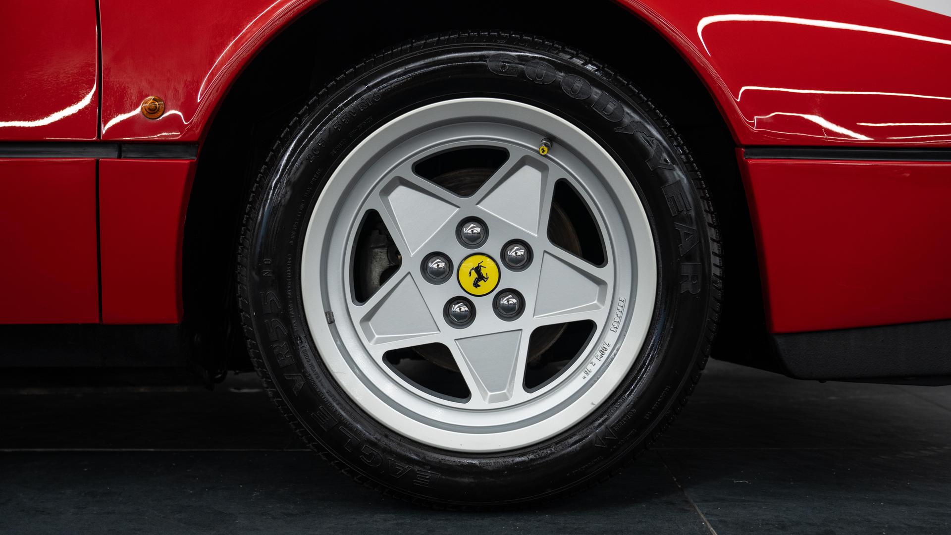 Ferrari 328 Photo 34e80f88-081f-491c-9357-a11a834a155b.jpg