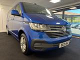 Volkswagen Transporter Shuttle Photo 3