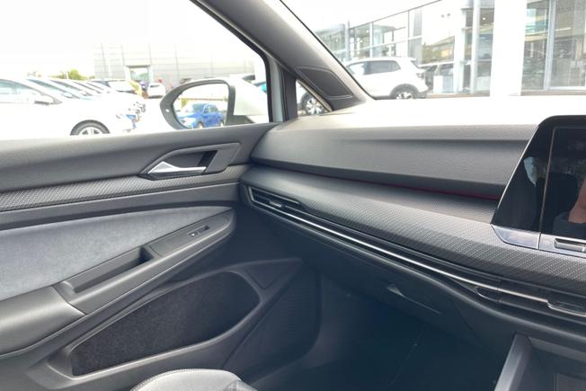 Volkswagen Golf Photo 29